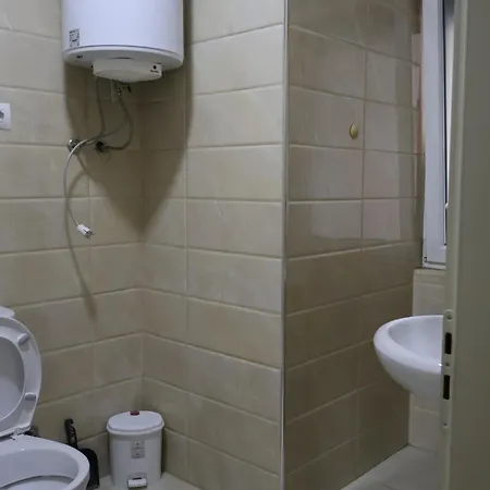 Apartment Shkodra Lake דירה שקודר
