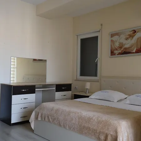Apartment Shkodra Lake דירה שקודר