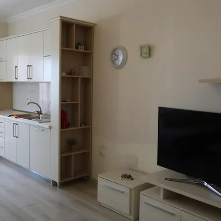 Apartment Shkodra Lake דירה שקודר
